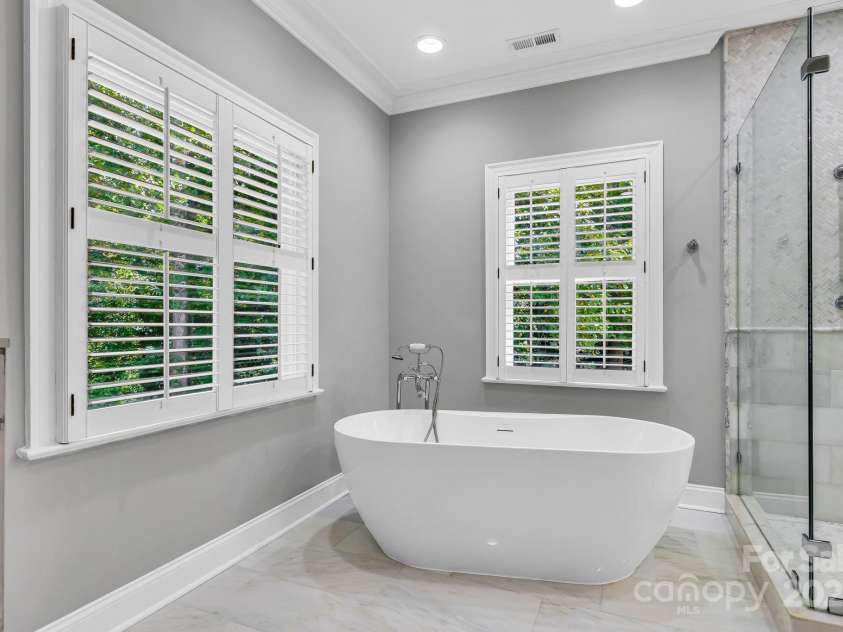 3940 Beechridge Road, Winston Salem, NC 27106.  MLS# CAR4291783, YatesRealty ID 31934. 