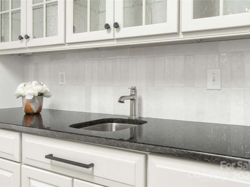 3940 Beechridge Road, Winston Salem, NC 27106.  MLS# CAR4291783, YatesRealty ID 31934. 