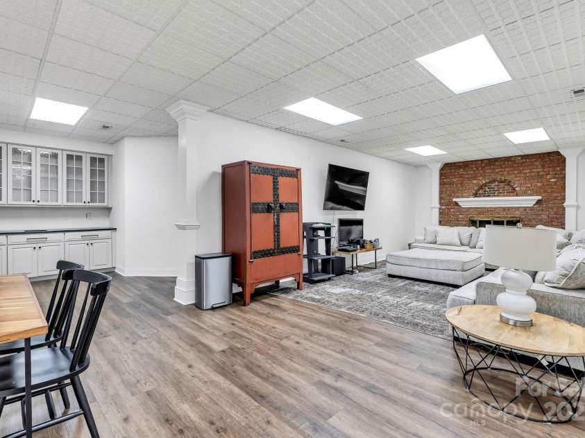 3940 Beechridge Road, Winston Salem, NC 27106.  MLS# CAR4291783, YatesRealty ID 31934. 