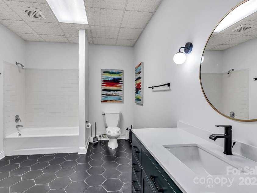 3940 Beechridge Road, Winston Salem, NC 27106.  MLS# CAR4291783, YatesRealty ID 31934. 