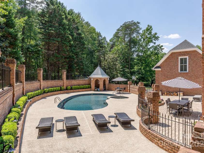 3940 Beechridge Road, Winston Salem, NC 27106.  MLS# CAR4291783, YatesRealty ID 31934. 