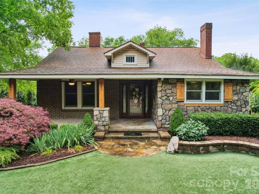 400 Alpine Street, Kannapolis, NC 28081.  MLS# CAR4387545, YatesRealty ID 31934. 