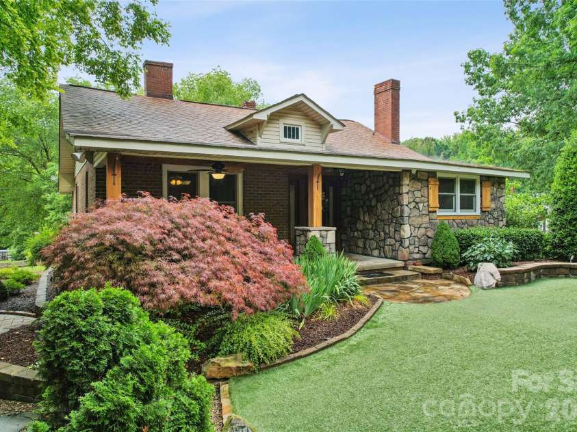 400 Alpine Street, Kannapolis, NC 28081.  MLS# CAR4387545, YatesRealty ID 31934. 