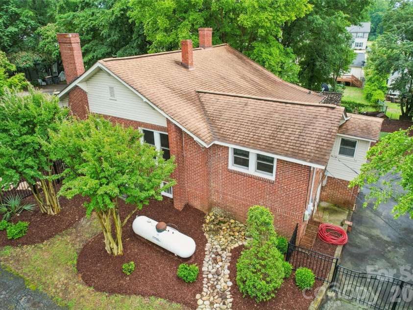 400 Alpine Street, Kannapolis, NC 28081.  MLS# CAR4387545, YatesRealty ID 31934. 