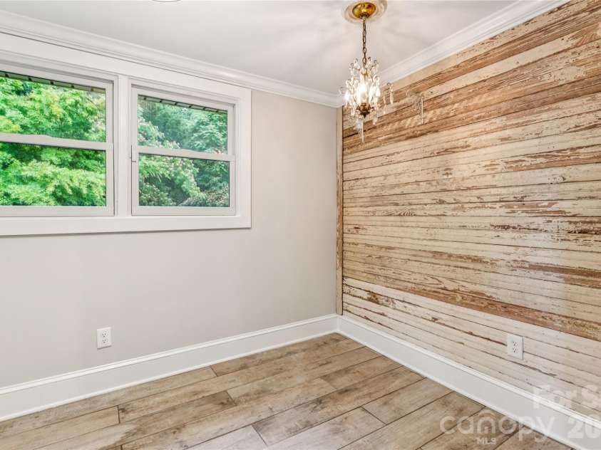 400 Alpine Street, Kannapolis, NC 28081.  MLS# CAR4387545, YatesRealty ID 31934. 