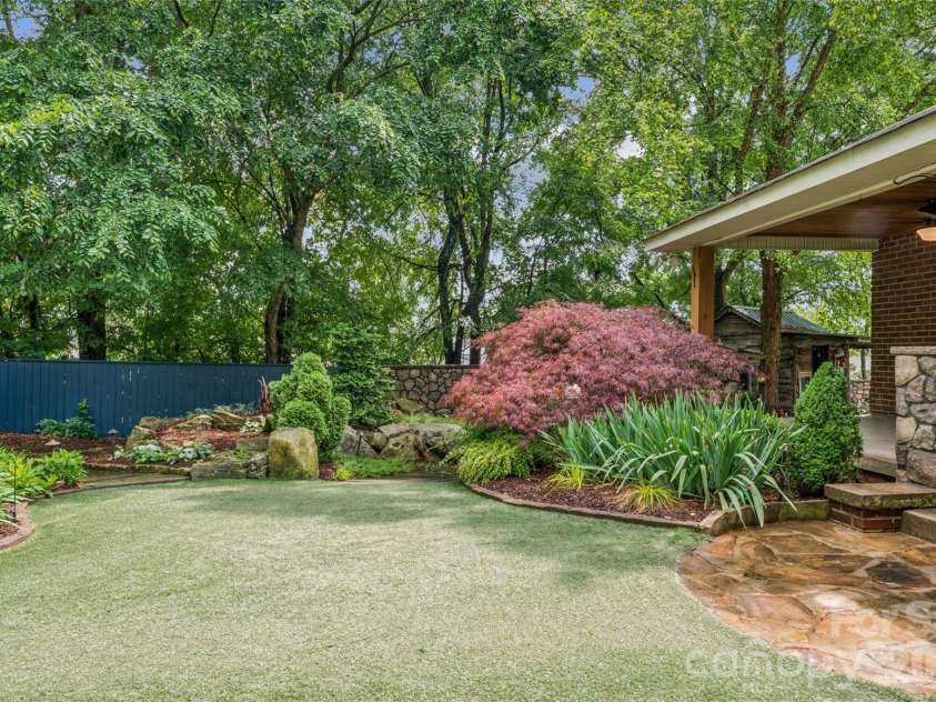 400 Alpine Street, Kannapolis, NC 28081.  MLS# CAR4387545, YatesRealty ID 31934. 