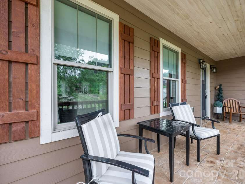 124 Maplewood Court, Hudson, NC 28638.  MLS# CAR4386969, YatesRealty ID 31936. 