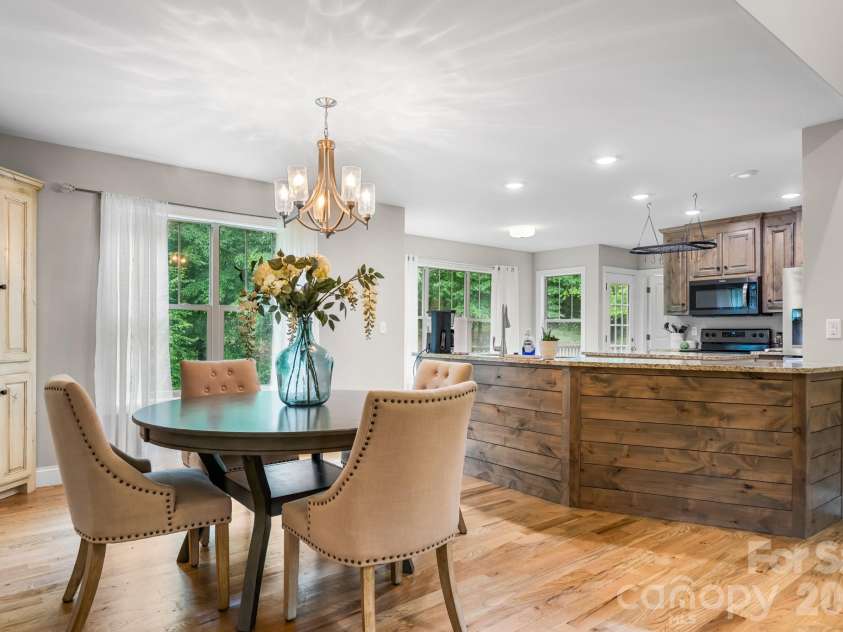 124 Maplewood Court, Hudson, NC 28638.  MLS# CAR4386969, YatesRealty ID 31936. 