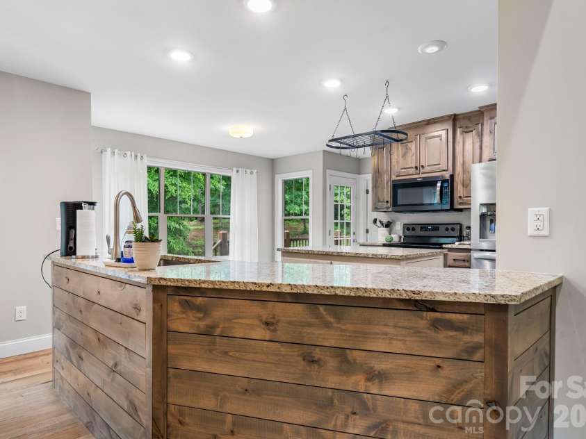 124 Maplewood Court, Hudson, NC 28638.  MLS# CAR4386969, YatesRealty ID 31936. 