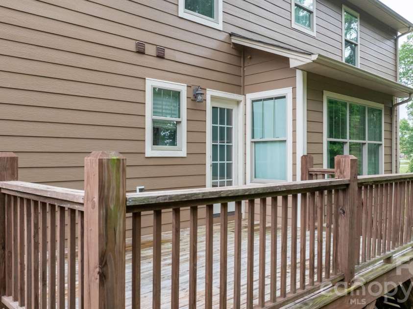 124 Maplewood Court, Hudson, NC 28638.  MLS# CAR4386969, YatesRealty ID 31936. 
