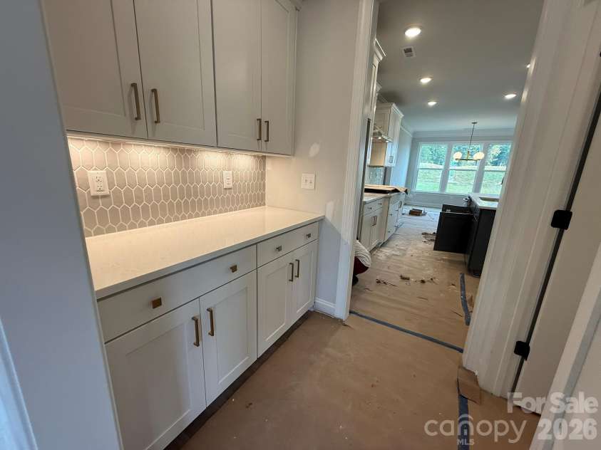 4487 Blue Mound Court, Stanley, NC 28164.  MLS# CAR4387559, YatesRealty ID 31937. Butlers Pantry