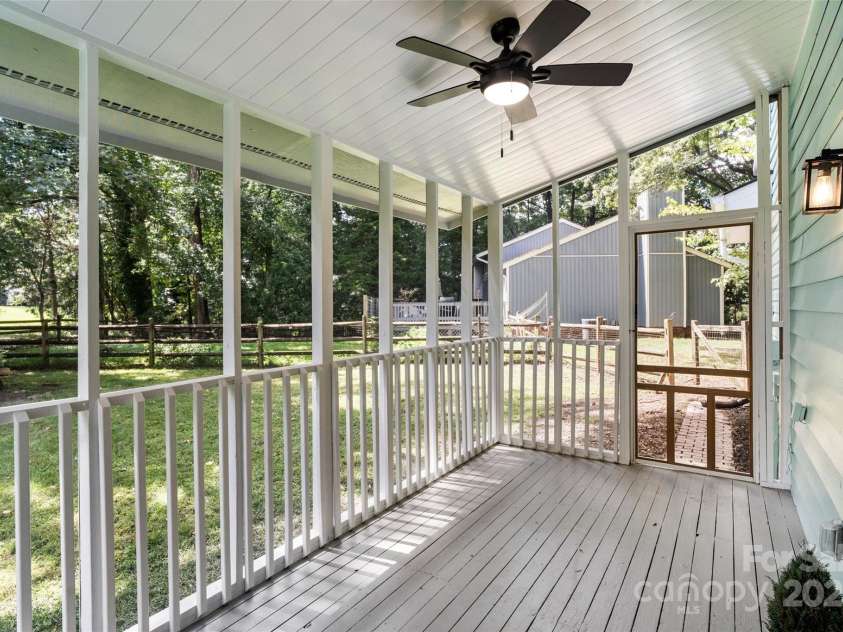 9514 Fairway Ridge Road, Charlotte, NC 28277.  MLS# CAR4292162, YatesRealty ID 31937. 