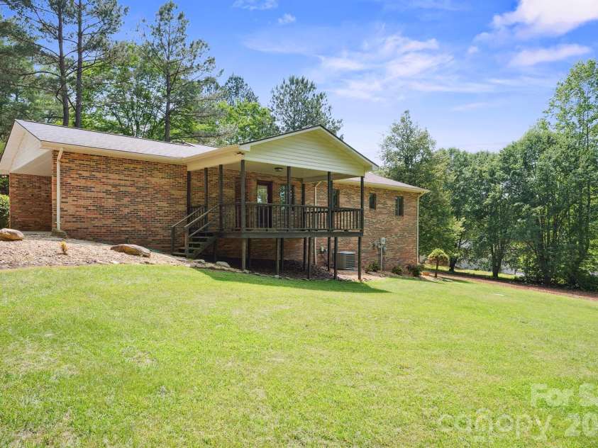 2076 Jay Clark Road, Morganton, NC 28655.  MLS# CAR4218348, YatesRealty ID 3194. 