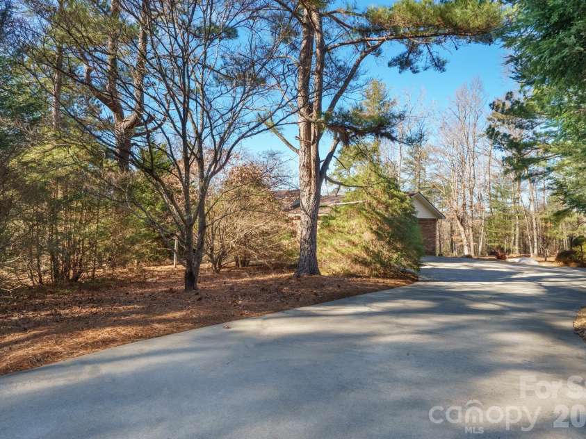 2076 Jay Clark Road, Morganton, NC 28655.  MLS# CAR4218348, YatesRealty ID 3194. 