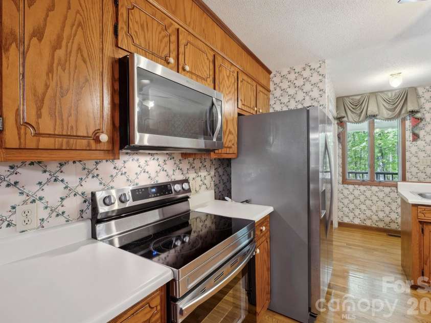 2076 Jay Clark Road, Morganton, NC 28655.  MLS# CAR4218348, YatesRealty ID 3194. 