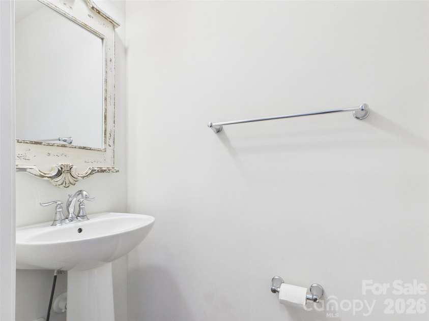 2440 Mariners Cove Lane, Denver, NC 28037.  MLS# CAR4341359, YatesRealty ID 3194. 