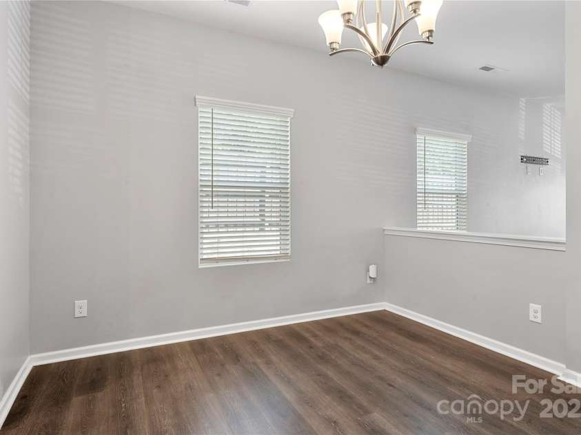 4006 Stockbrook Drive, Charlotte, NC 28215.  MLS# CAR4279750, YatesRealty ID 3194. 
