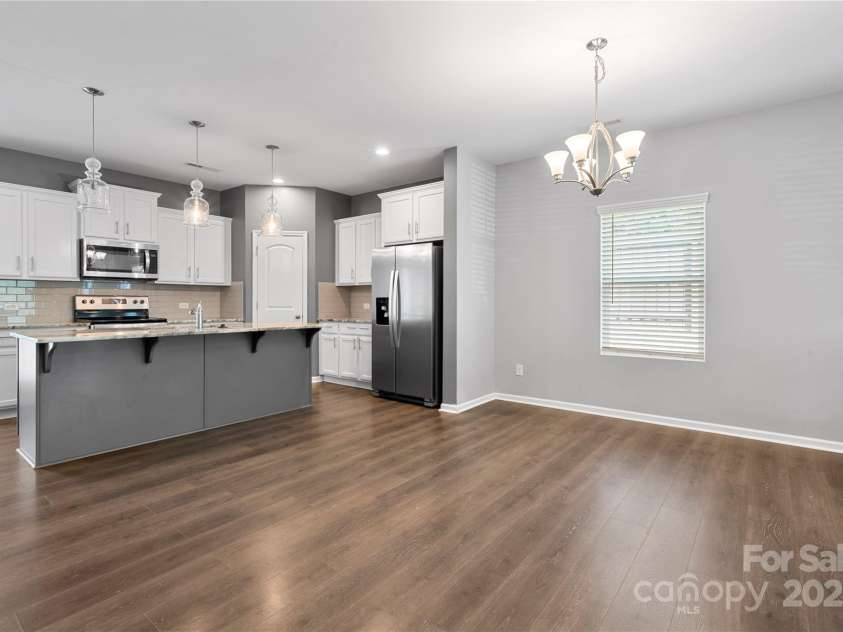 4006 Stockbrook Drive, Charlotte, NC 28215.  MLS# CAR4279750, YatesRealty ID 3194. 
