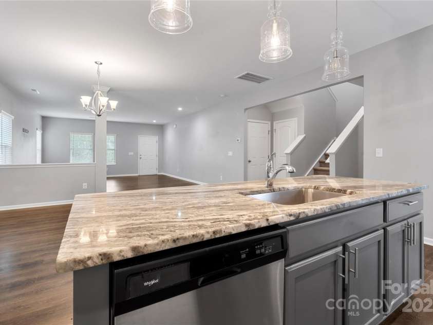 4006 Stockbrook Drive, Charlotte, NC 28215.  MLS# CAR4279750, YatesRealty ID 3194. 