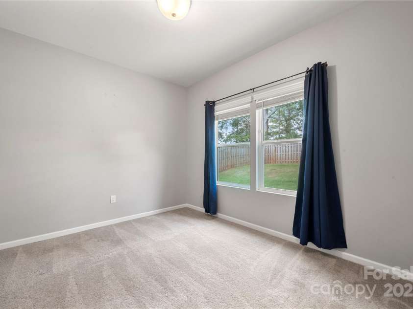 4006 Stockbrook Drive, Charlotte, NC 28215.  MLS# CAR4279750, YatesRealty ID 3194. 