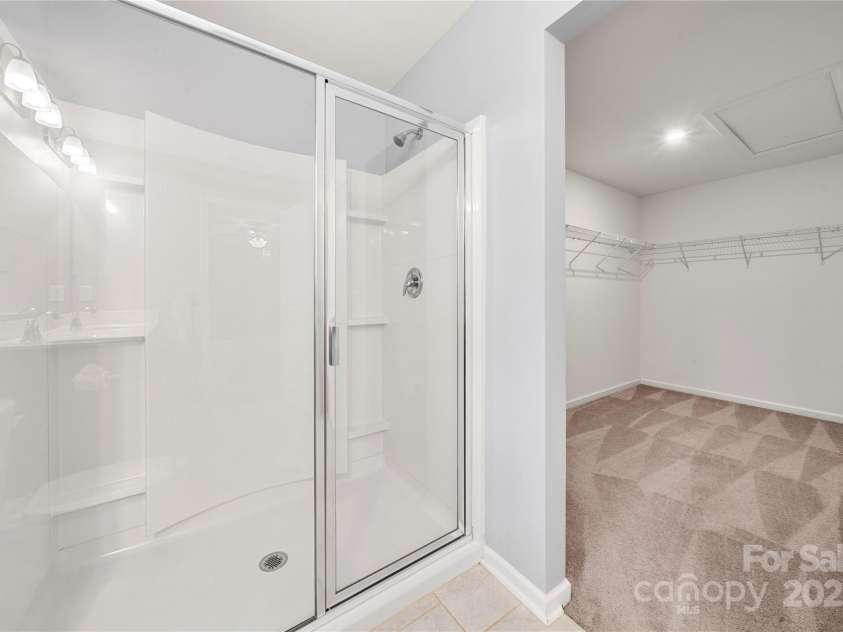 4006 Stockbrook Drive, Charlotte, NC 28215.  MLS# CAR4279750, YatesRealty ID 3194. 