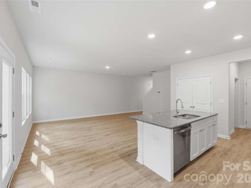 236 Landers Chapel Road, Lincolnton, NC 28092.  MLS# CAR4389655, YatesRealty ID 31940. 