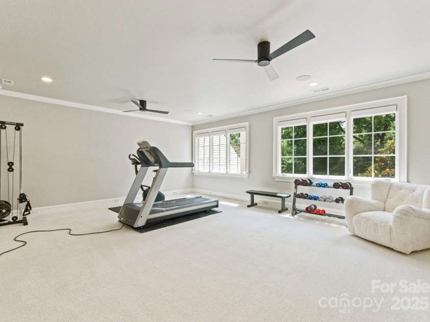 1610 Twiford Place, Charlotte, NC 28207.  MLS# CAR4290652, YatesRealty ID 31941. Bonus Room