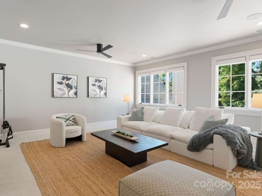 1610 Twiford Place, Charlotte, NC 28207.  MLS# CAR4290652, YatesRealty ID 31941. Bonus Room 