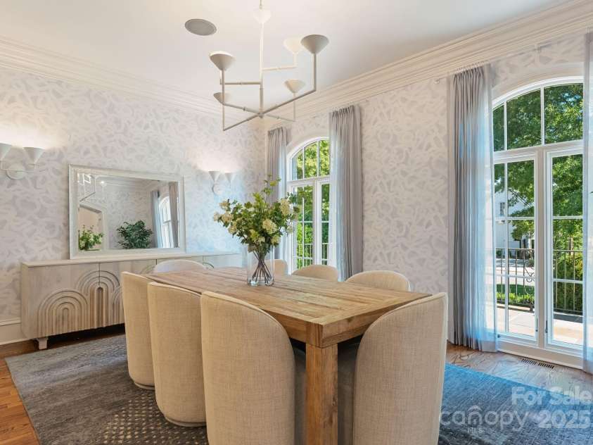1610 Twiford Place, Charlotte, NC 28207.  MLS# CAR4290652, YatesRealty ID 31941. Dining Room 