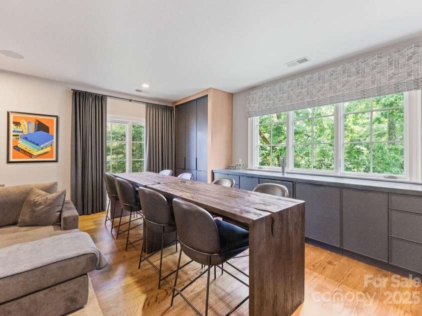 1610 Twiford Place, Charlotte, NC 28207.  MLS# CAR4290652, YatesRealty ID 31941. Rec Room