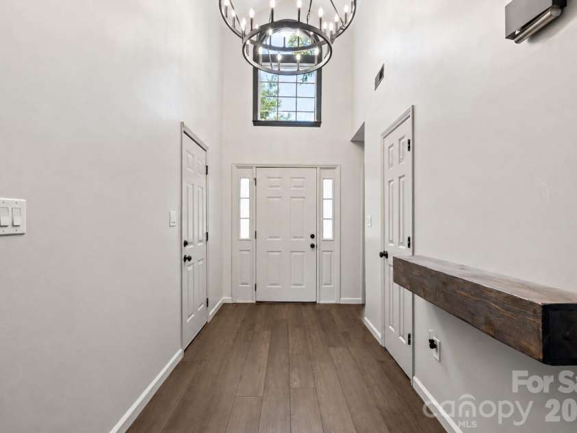 100 Diamond Drive, Mooresville, NC 28117.  MLS# CAR4392467, YatesRealty ID 31942. Foyer