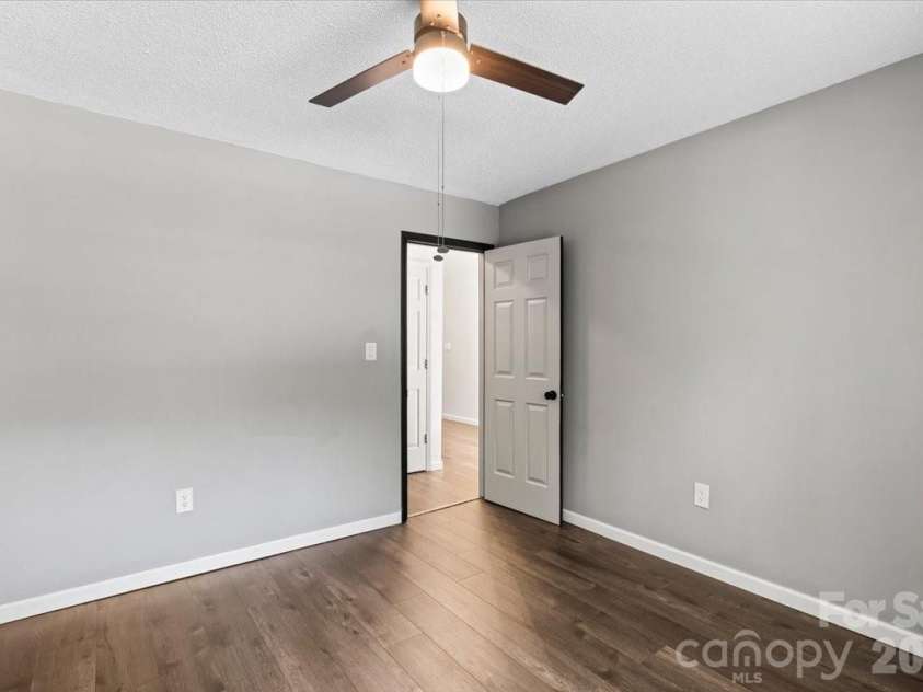 100 Diamond Drive, Mooresville, NC 28117.  MLS# CAR4392467, YatesRealty ID 31942. Primary Suite