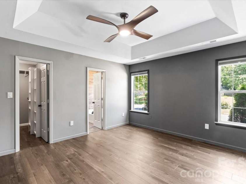 100 Diamond Drive, Mooresville, NC 28117.  MLS# CAR4392467, YatesRealty ID 31942. Primary Suite