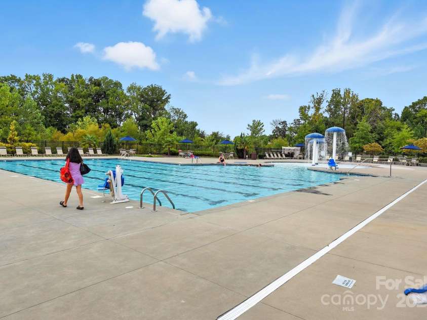 16050 Hammersmith Farm Drive, Charlotte, NC 28273.  MLS# CAR4291929, YatesRealty ID 31943. 