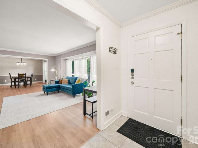 5329 Providence Road, Charlotte, NC 28226.  MLS# CAR4389991, YatesRealty ID 31943. 