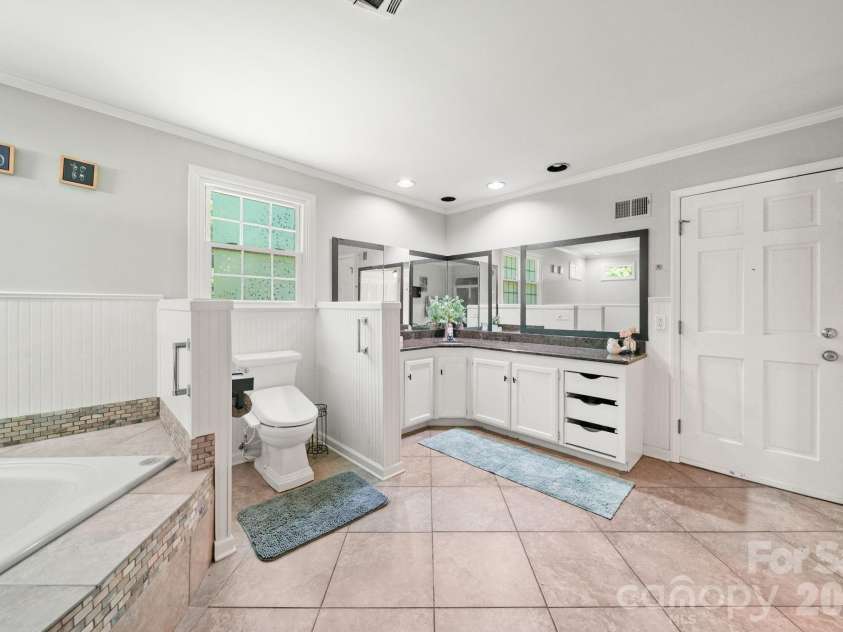 5329 Providence Road, Charlotte, NC 28226.  MLS# CAR4389991, YatesRealty ID 31943. 