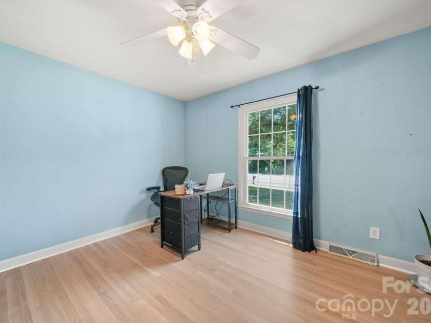 5329 Providence Road, Charlotte, NC 28226.  MLS# CAR4389991, YatesRealty ID 31943. 