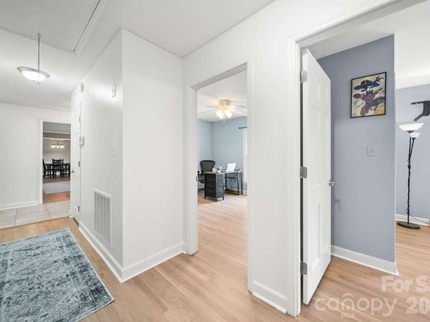 5329 Providence Road, Charlotte, NC 28226.  MLS# CAR4389991, YatesRealty ID 31943. 