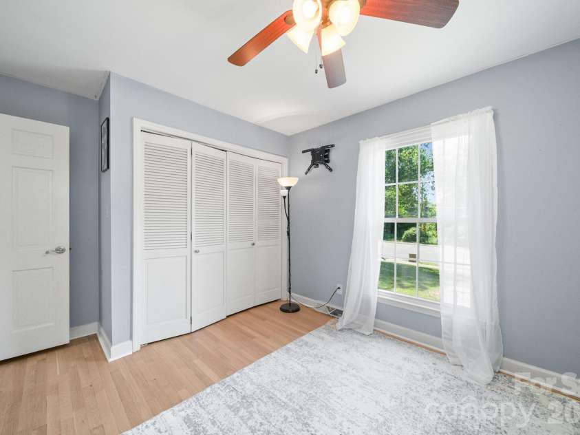 5329 Providence Road, Charlotte, NC 28226.  MLS# CAR4389991, YatesRealty ID 31943. 