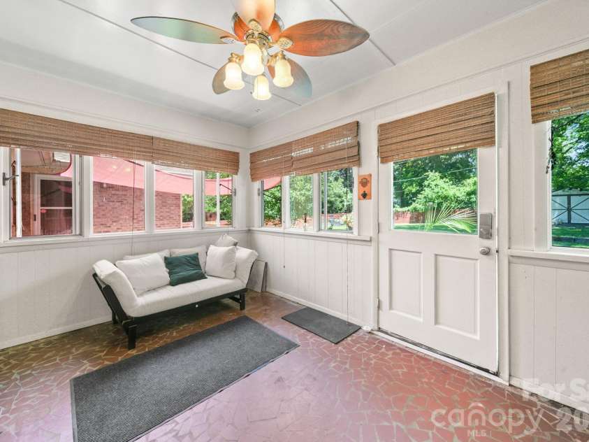 5329 Providence Road, Charlotte, NC 28226.  MLS# CAR4389991, YatesRealty ID 31943. 