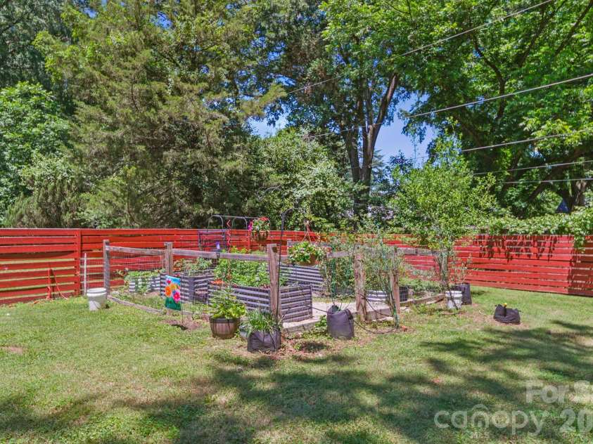 5329 Providence Road, Charlotte, NC 28226.  MLS# CAR4389991, YatesRealty ID 31943. 