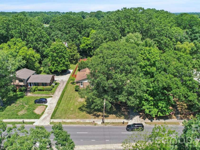 5329 Providence Road, Charlotte, NC 28226.  MLS# CAR4389991, YatesRealty ID 31943. 
