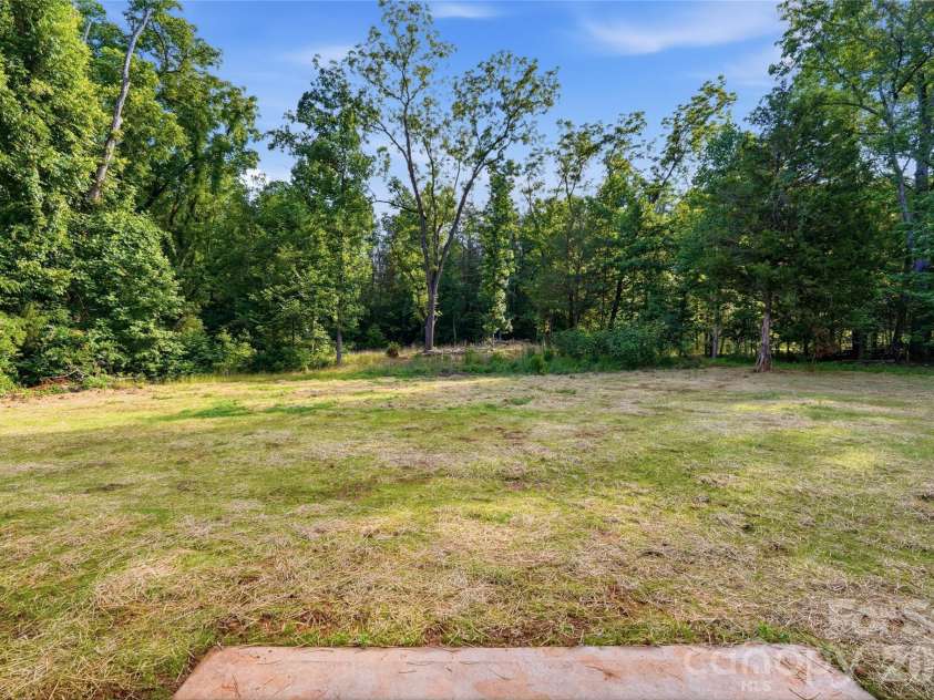 242 Landers Chapel Road, Lincolnton, NC 28092.  MLS# CAR4389441, YatesRealty ID 31944. 
