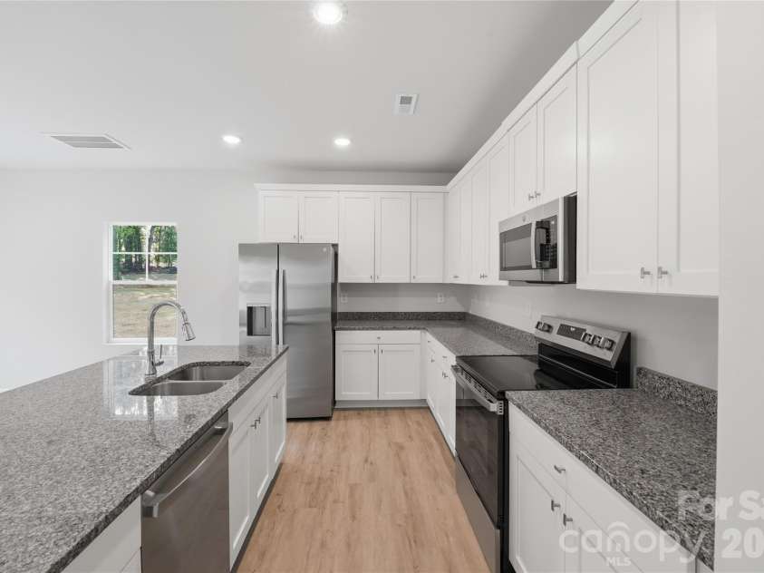 242 Landers Chapel Road, Lincolnton, NC 28092.  MLS# CAR4389441, YatesRealty ID 31944. 