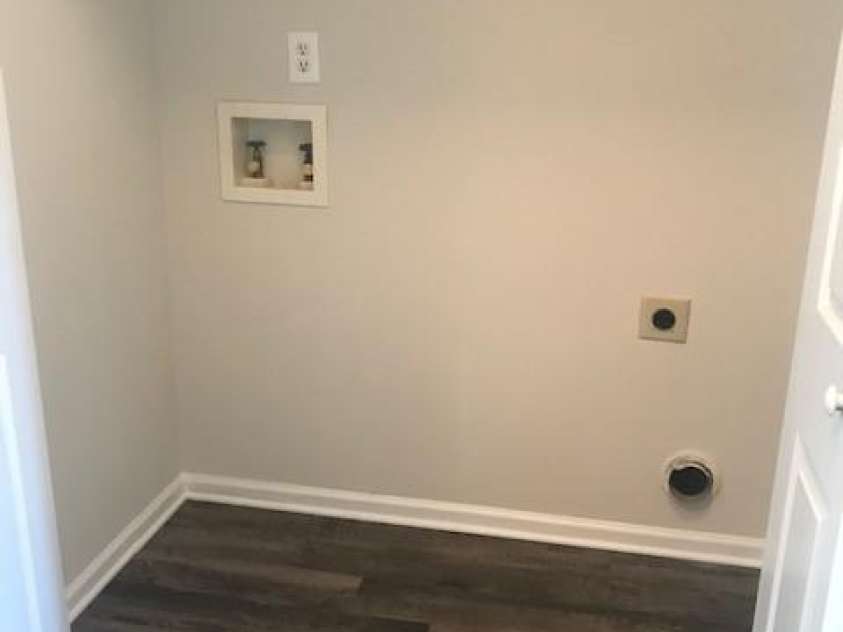 6327 Mallard View Lane, Charlotte, NC 28269.  MLS# CAR4292257, YatesRealty ID 31944. 