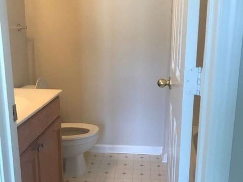 6327 Mallard View Lane, Charlotte, NC 28269.  MLS# CAR4292257, YatesRealty ID 31944. 