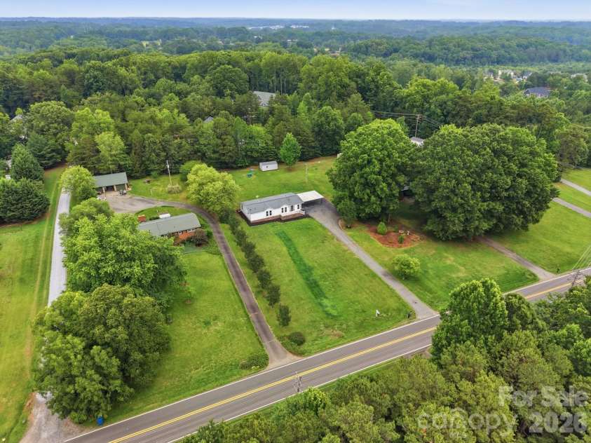 241 Presbyterian Road, Mooresville, NC 28115.  MLS# CAR4390840, YatesRealty ID 31945. 