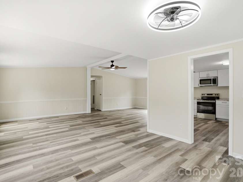 241 Presbyterian Road, Mooresville, NC 28115.  MLS# CAR4390840, YatesRealty ID 31945. 