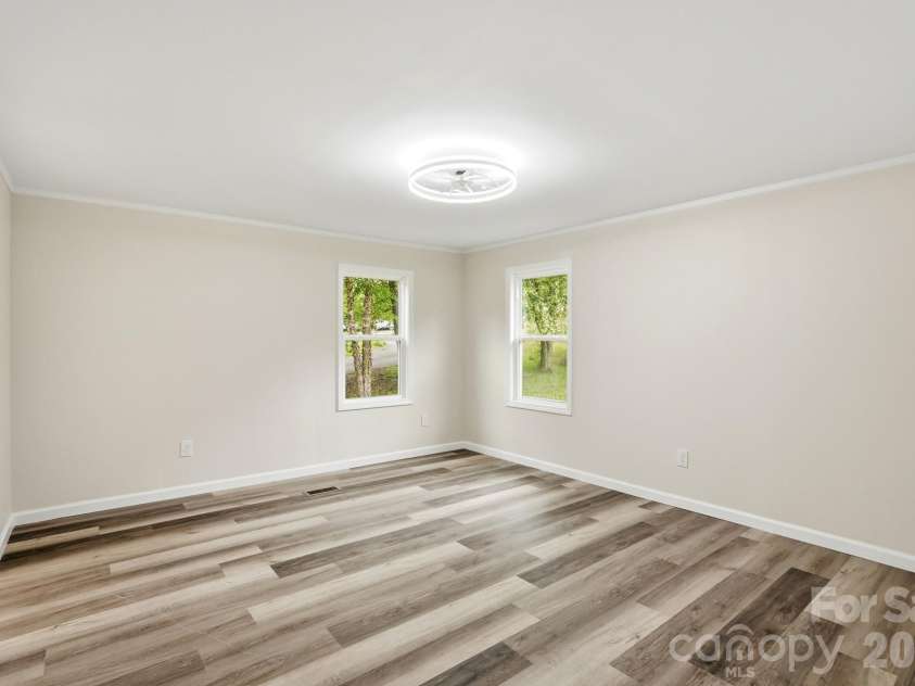 241 Presbyterian Road, Mooresville, NC 28115.  MLS# CAR4390840, YatesRealty ID 31945. 