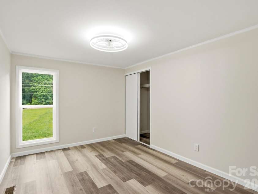241 Presbyterian Road, Mooresville, NC 28115.  MLS# CAR4390840, YatesRealty ID 31945. 